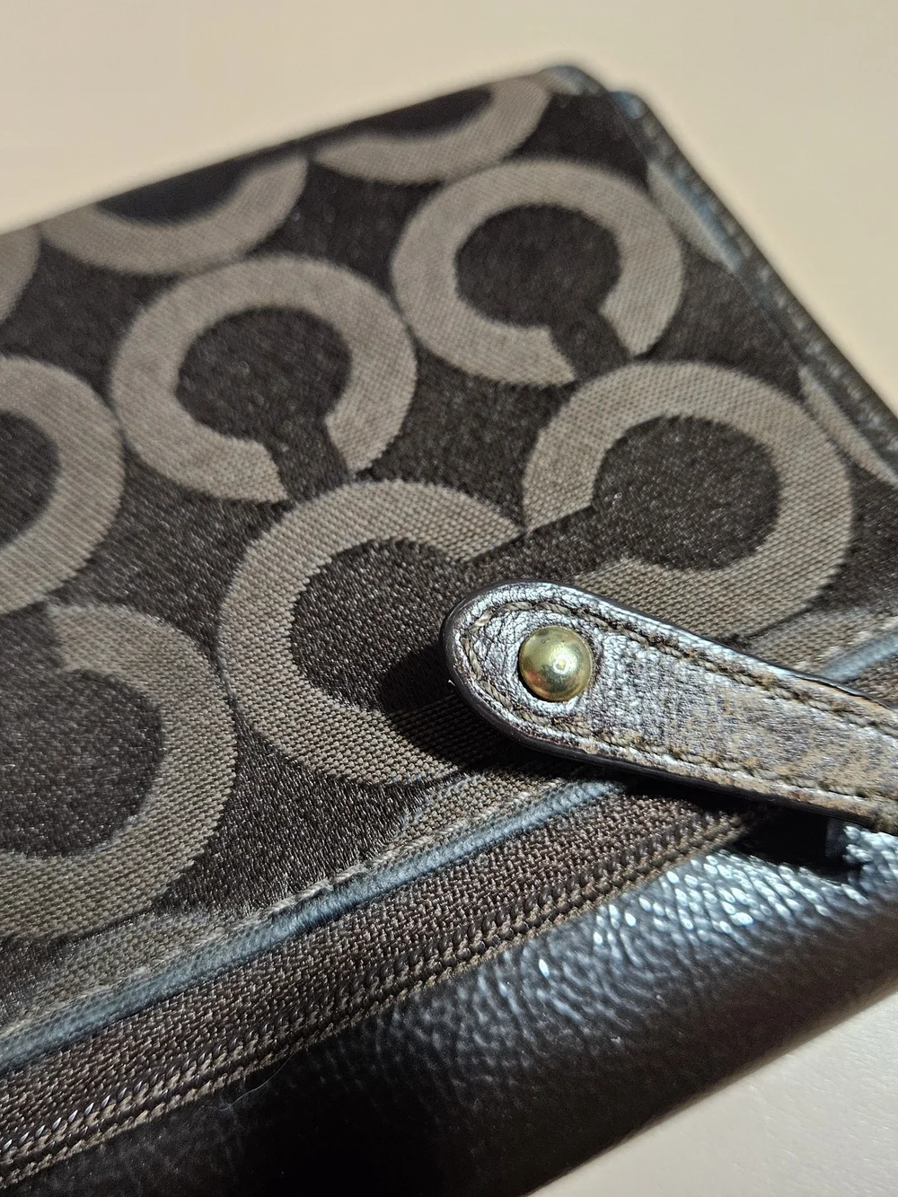Authentic Coach Madison Dotted Op Art C Chocolate Brown Trifold Wallet